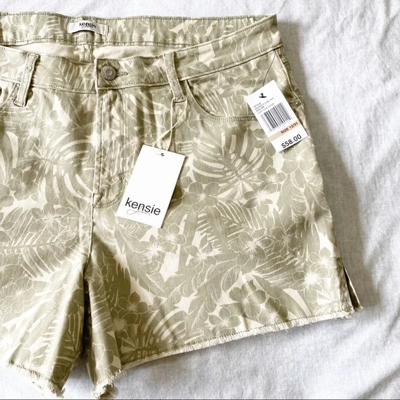 KENSIE Jean Shorts Light Sage Green Safari 12/31 NEW NWT - Picture 10 of 10